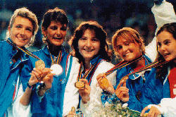 Le fiorettiste azzurre insieme sul palco.